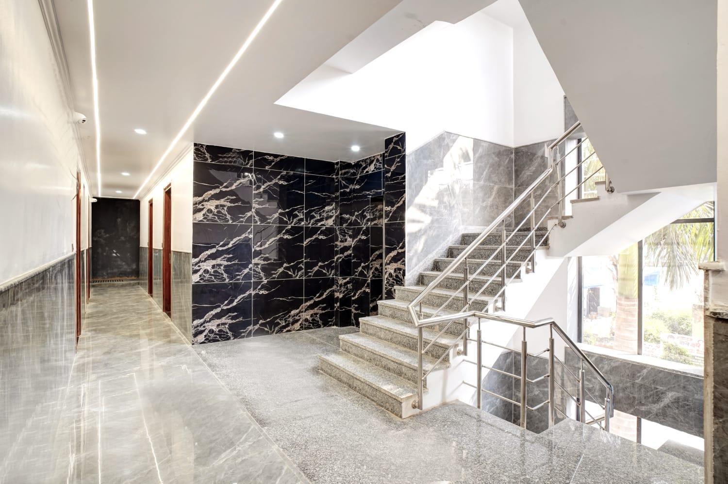 Hotel Elite Grand Near Kailash Hospital Noida Exterior foto