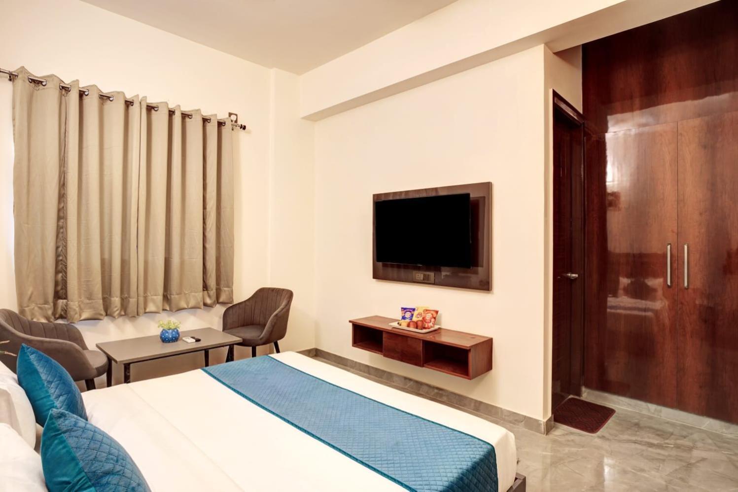 Hotel Elite Grand Near Kailash Hospital Noida Exterior foto