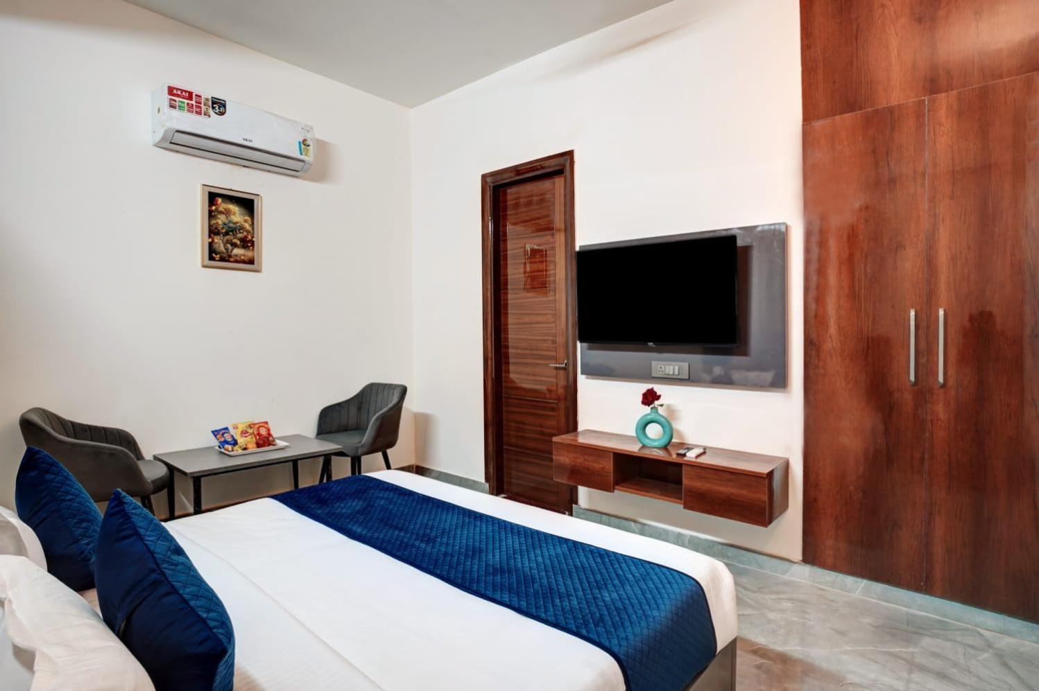 Hotel Elite Grand Near Kailash Hospital Noida Exterior foto