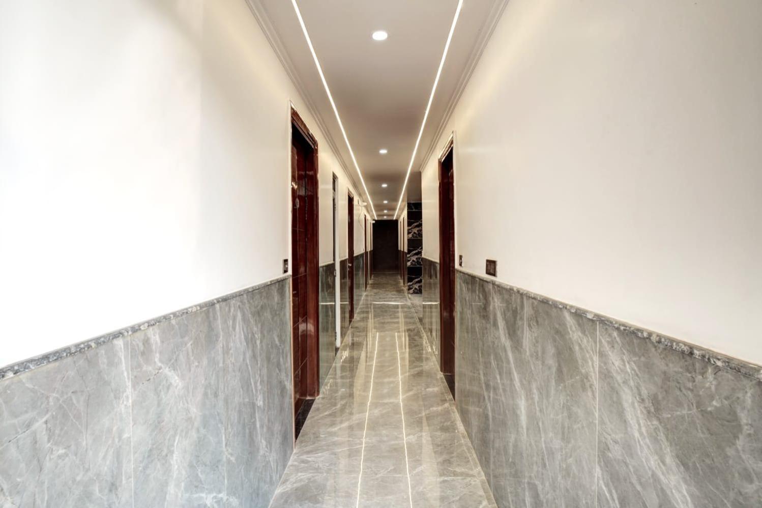 Hotel Elite Grand Near Kailash Hospital Noida Exterior foto