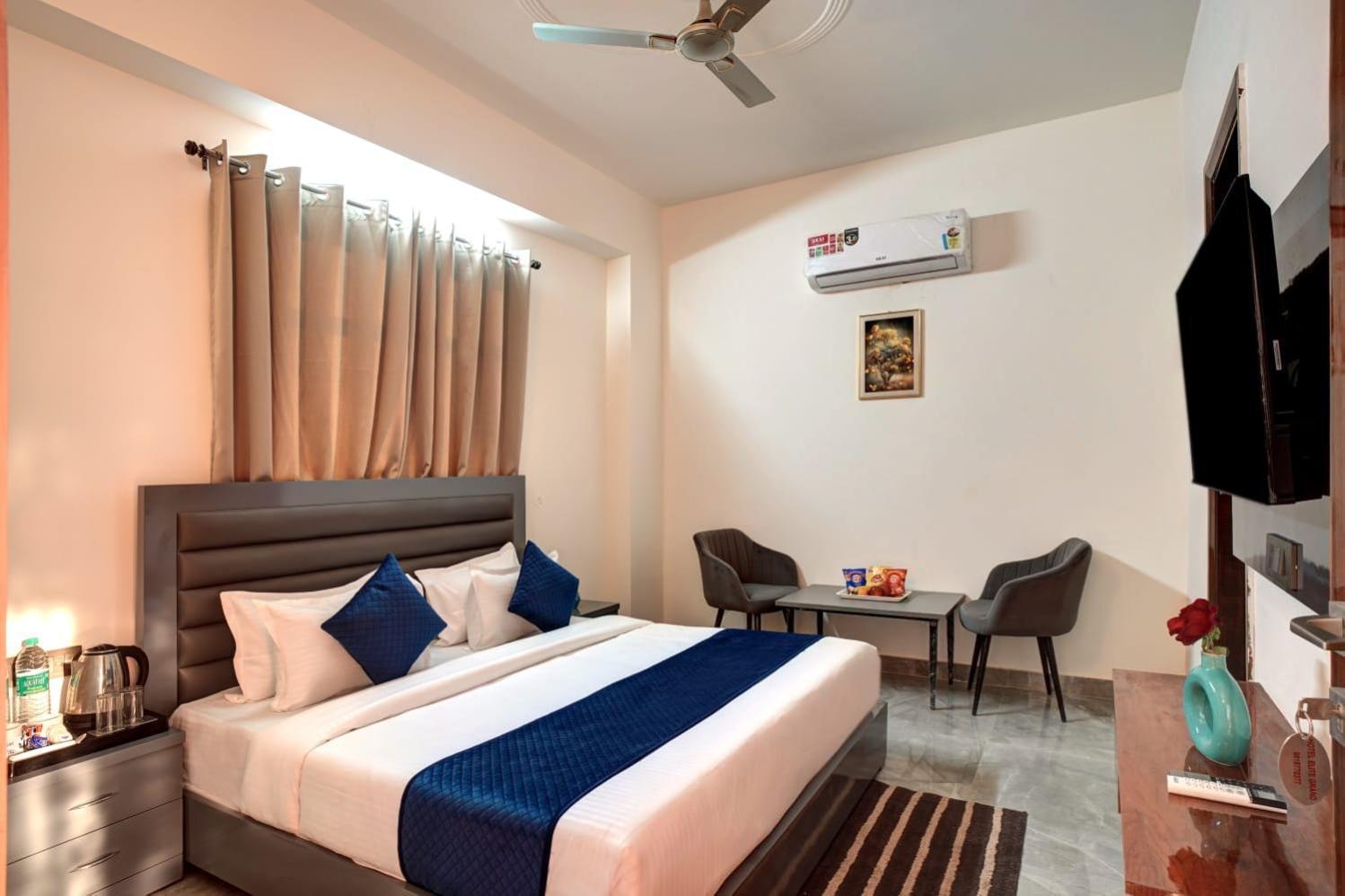 Hotel Elite Grand Near Kailash Hospital Noida Exterior foto