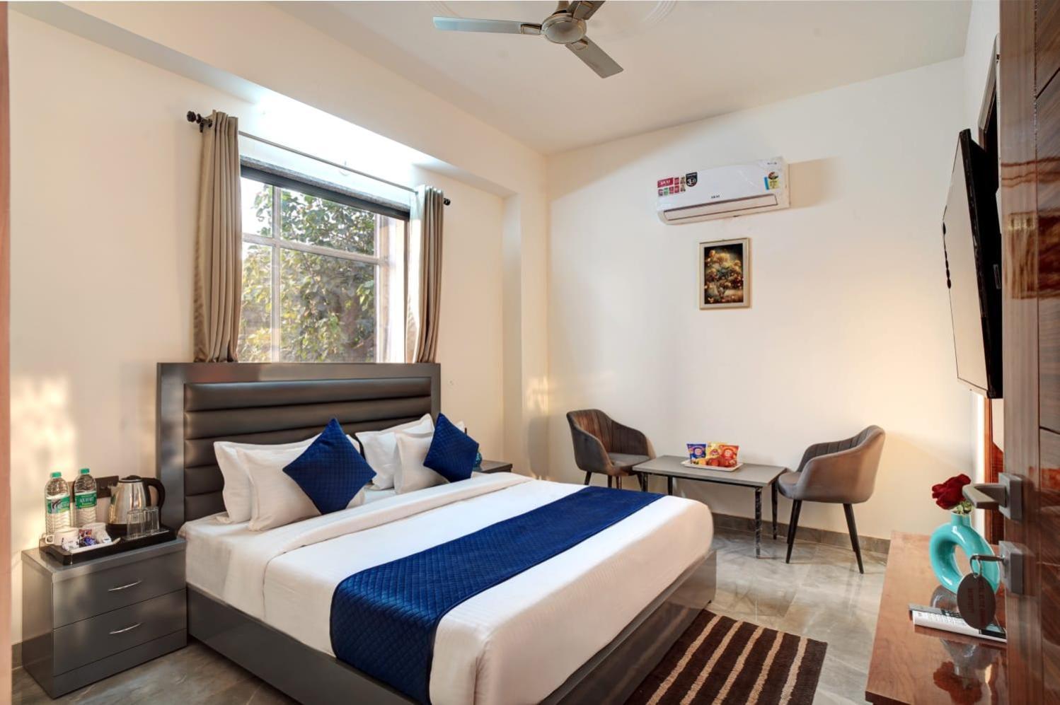 Hotel Elite Grand Near Kailash Hospital Noida Exterior foto