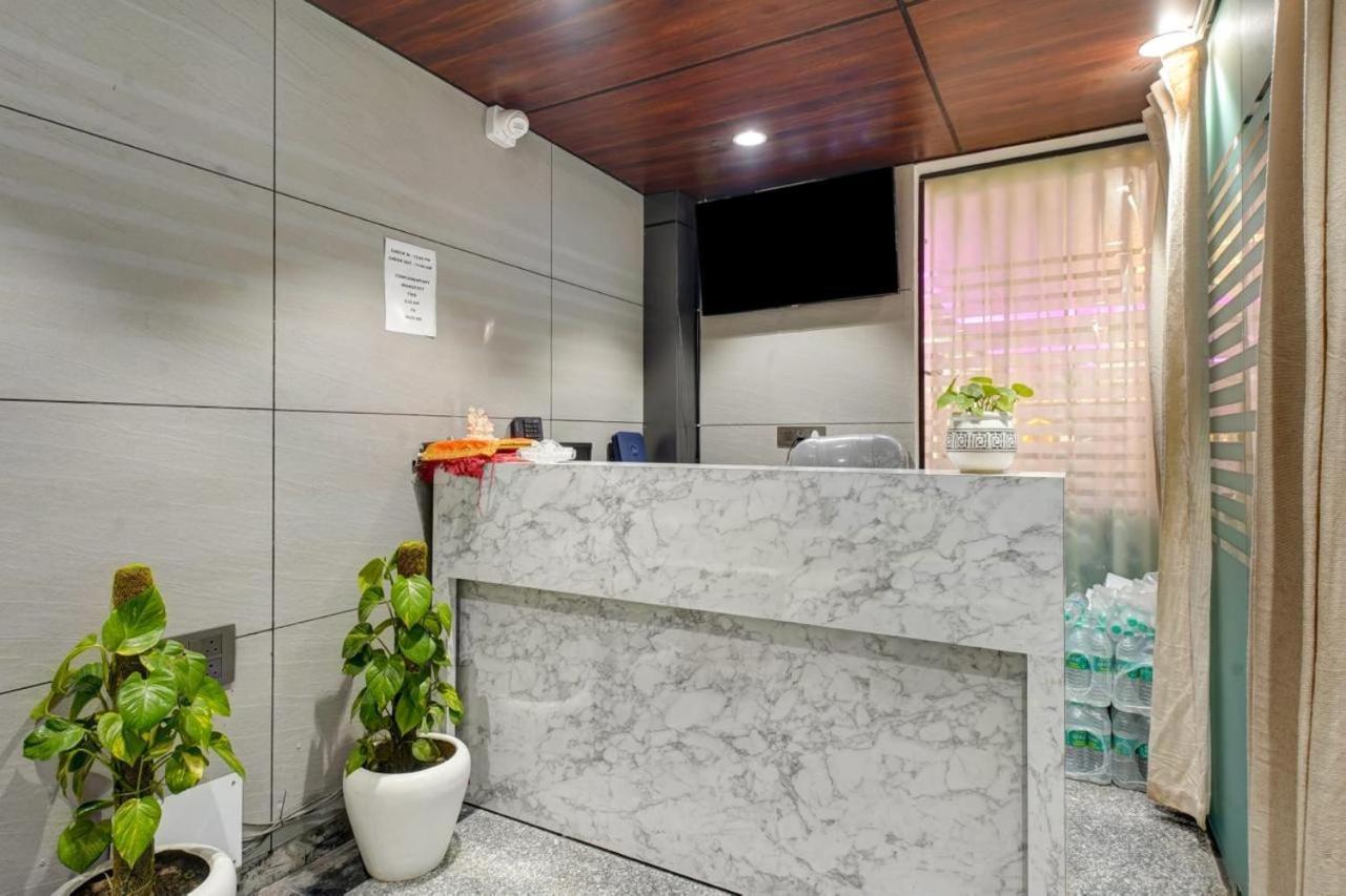 Hotel Elite Grand Near Kailash Hospital Noida Exterior foto